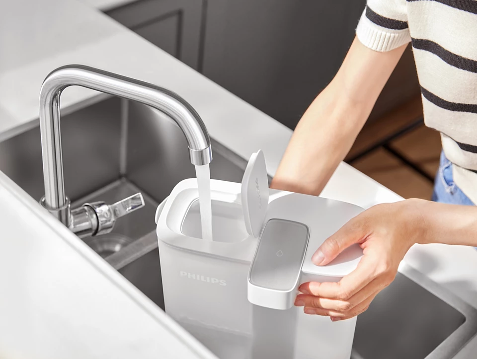 Jarra purificadora de agua Philips con filtro instantaneo 3L